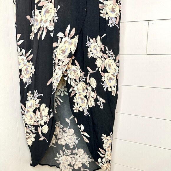 ASTR The Label Sleeveless Floral Hi Lo Faux Wrap Maxi Dress Black Size Medium - Picture 8 of 11